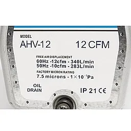 Шильдик двухступенчатого пластинчато-роторного вакуумного насоса AiVac AHV-12