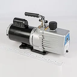 вухступенчатый пластинчато-роторный вакуумный насос AiVac AHV-12