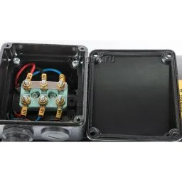 Клеммная коробка модели Zenova CHL 12-4 v.380