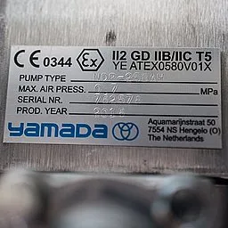 Шильдик модели Yamada NDP-25BA
