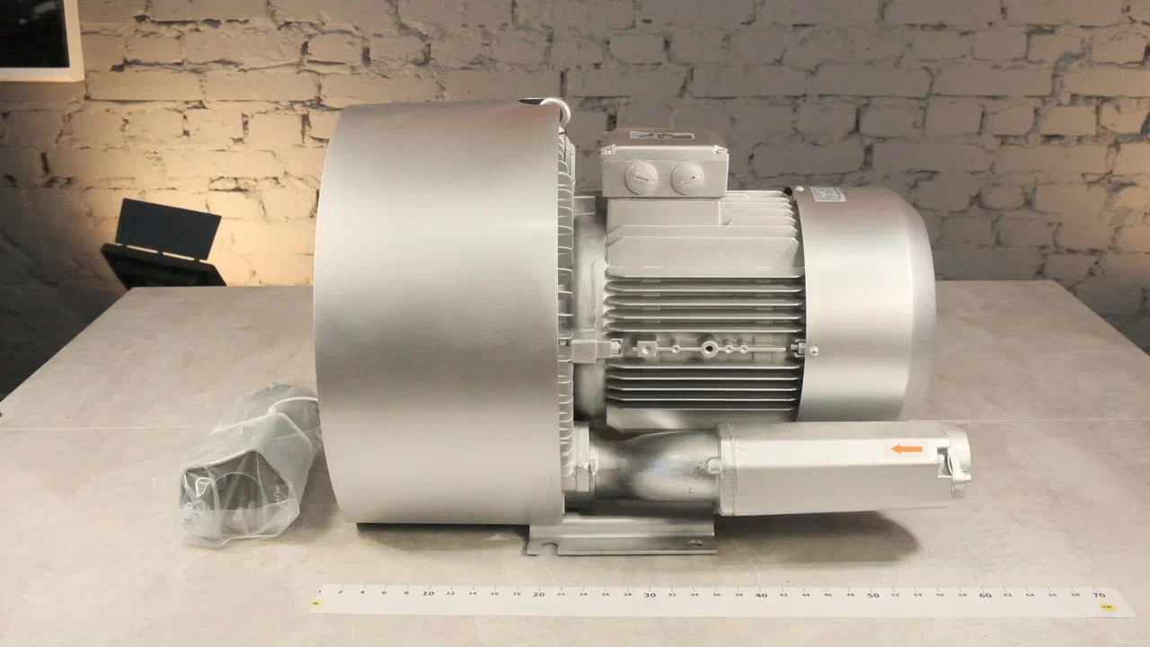 Вихревая воздуходувка Zenova 2RB 720-075 — Реальный внешний вид