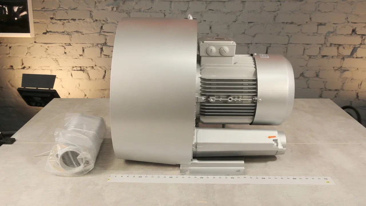 Вихревая воздуходувка Zenova 2RB 820-075 — Реальный внешний вид
